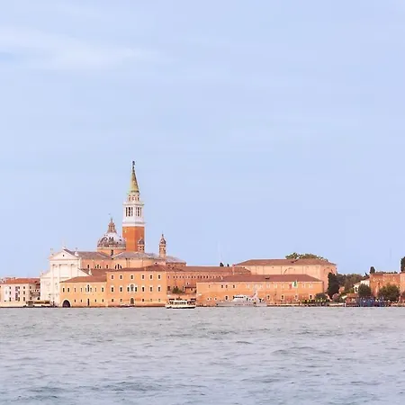 Giudecca Retreat - Modern Duplex In Apartment *