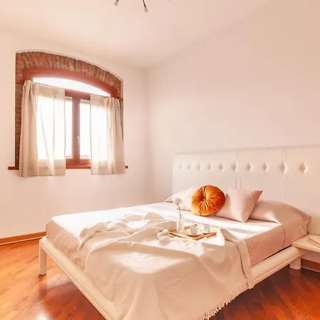 Giudecca Retreat - Modern Duplex In Apartment